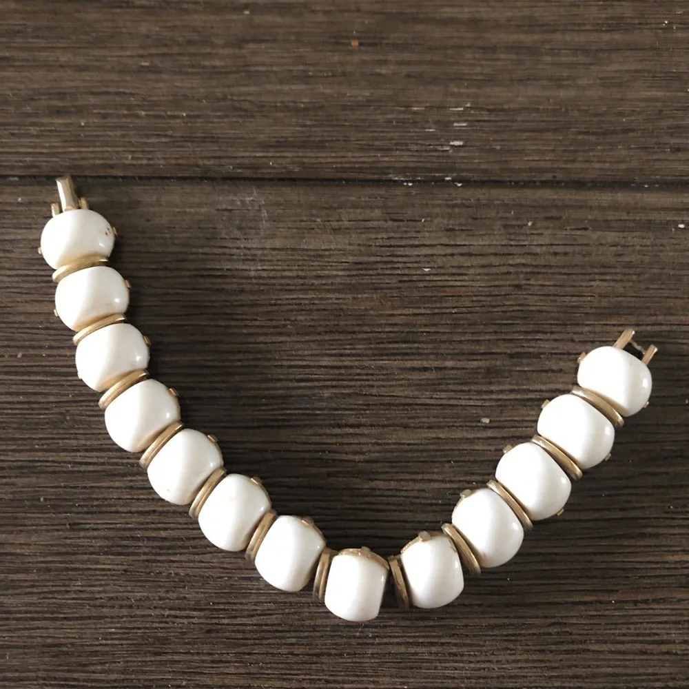Vintage gold & white linked bracelet